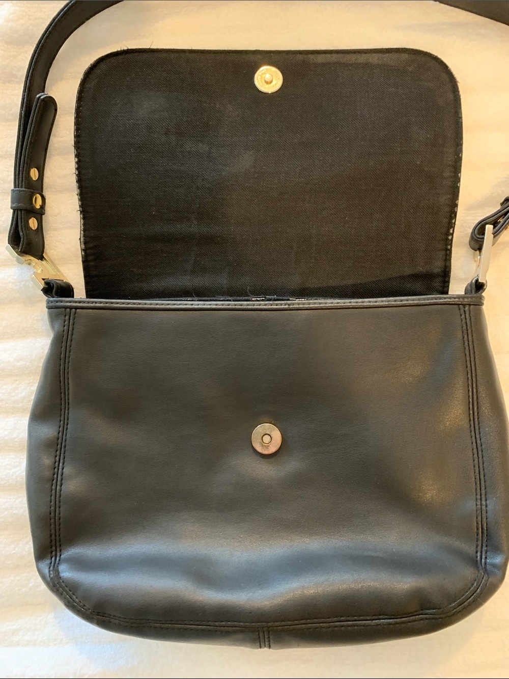 Y2K Liz Claiborne Black Leather Shoulder Bag with Silver Toned  Hardware - Picture 4 of 13